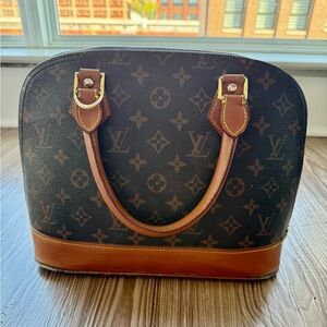 Louis Vuitton Monogram Alma PM Handbag